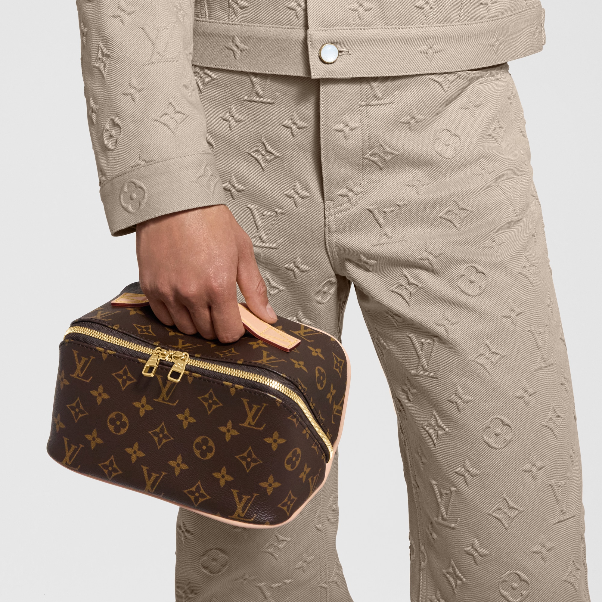 ルイヴィトン　トイレタリーバッグ シンプル♪】ルイヴィトン☆トイレタリー・バッグ (Louis Vuitton